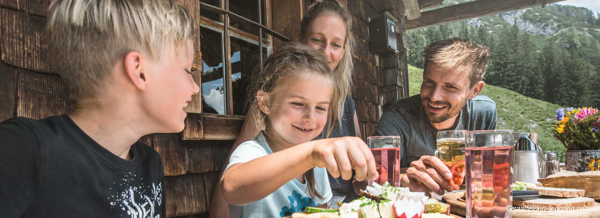 Familie Rast Almhütte Leogang